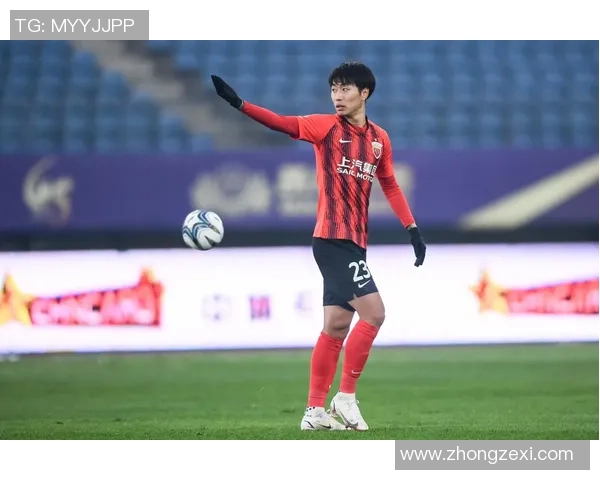 足球明星傅欢的个人简介与精彩瞬间全景展示